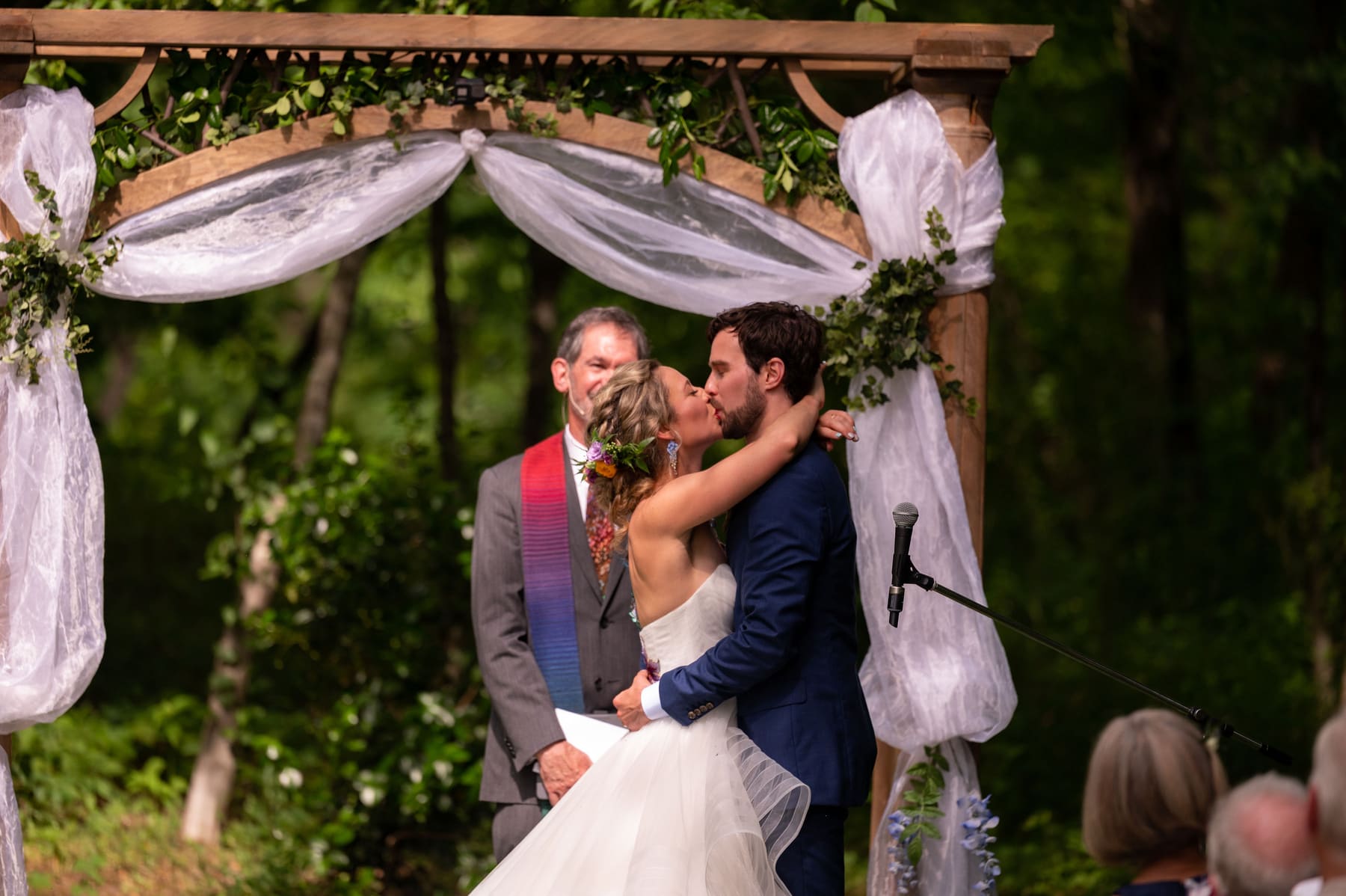 First kiss at the ceremony