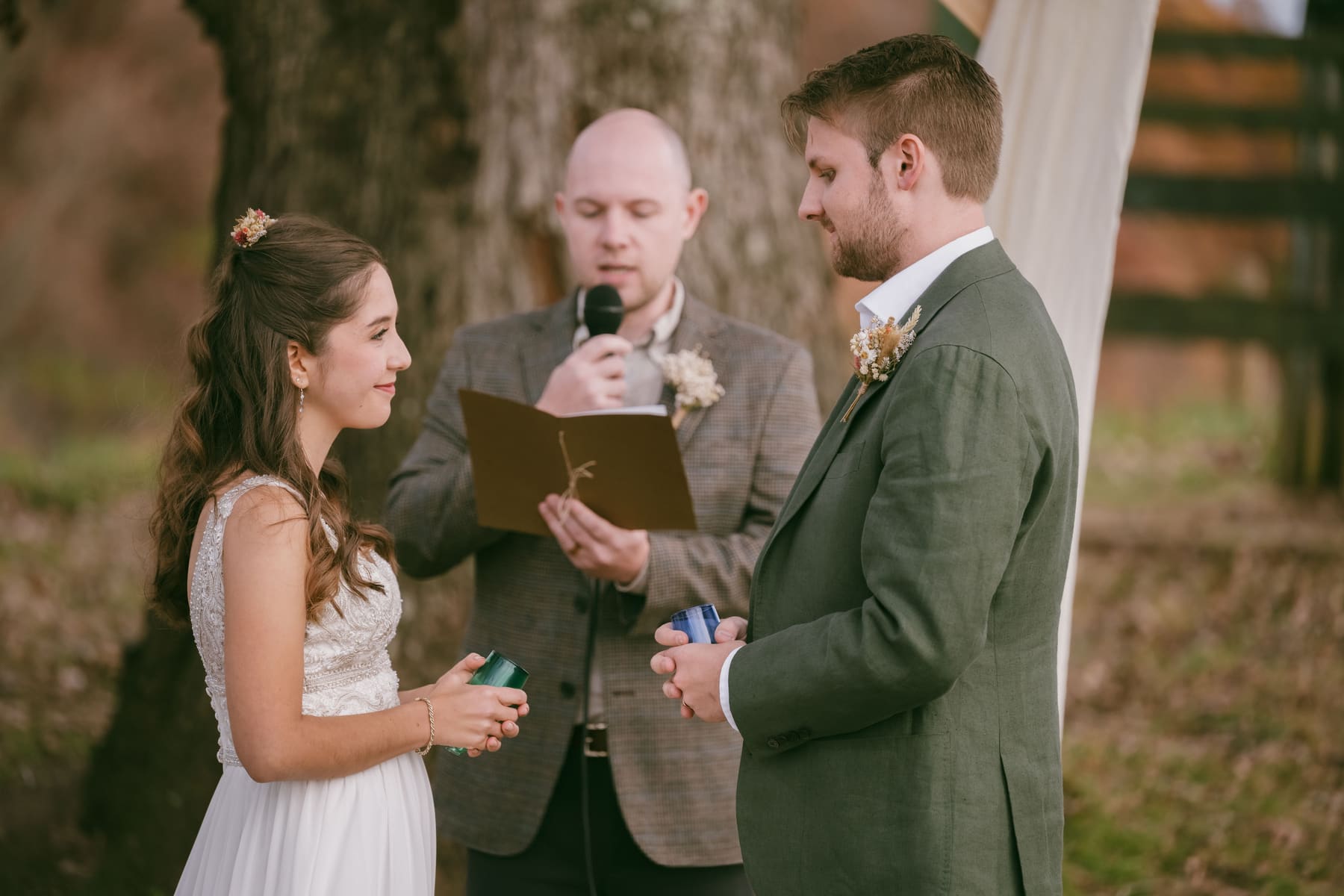 Robin and Jacob at the ceremony arch